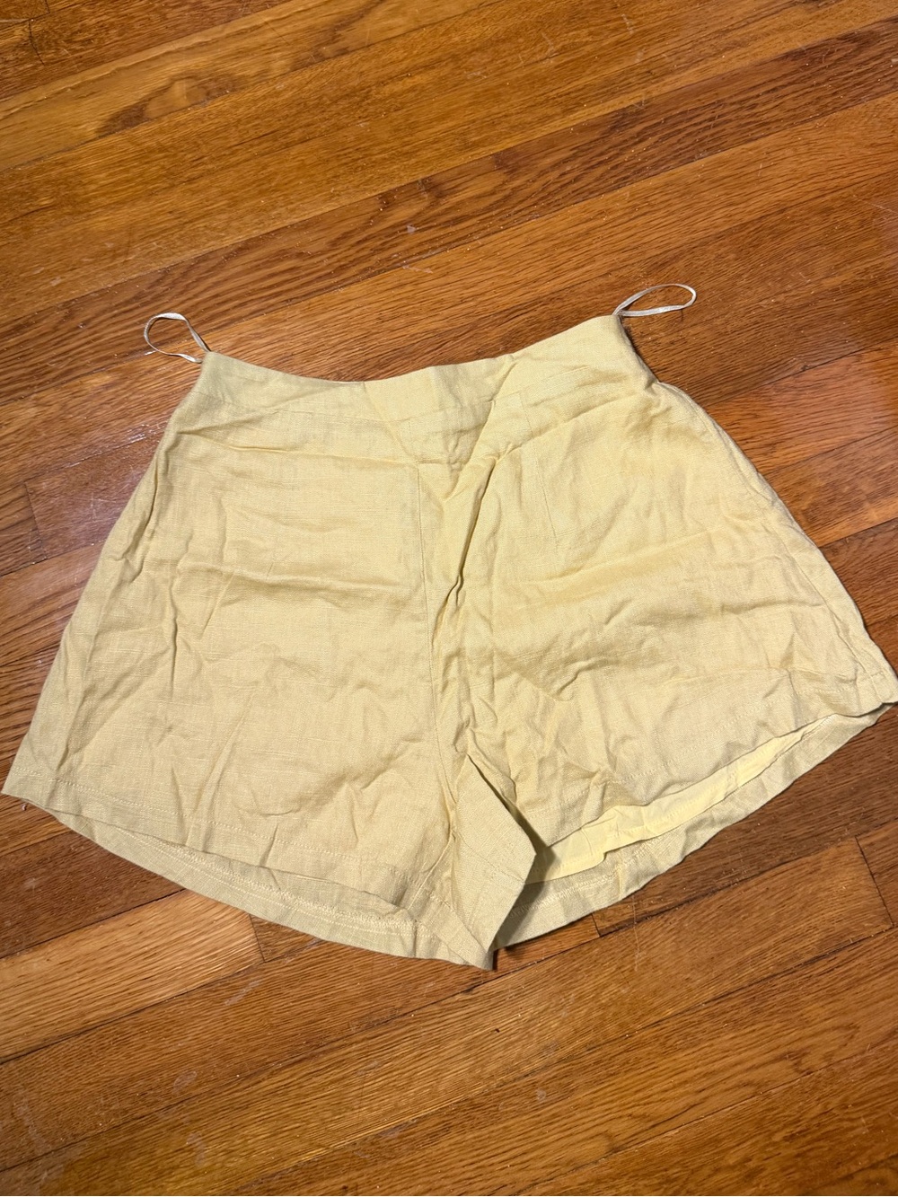 Showpo | Butter Yellow High-Waist Linen Cotton Retro Shorts Size 4